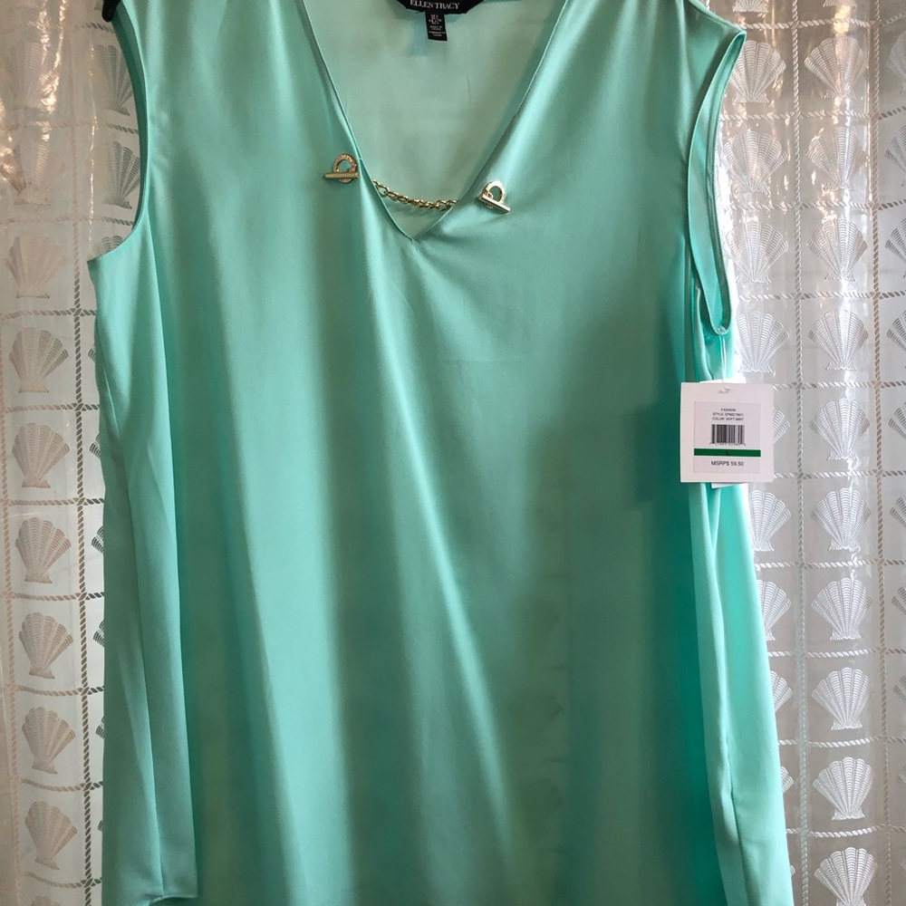 NWT Ellen Tracy mint green sleeveless blouse.